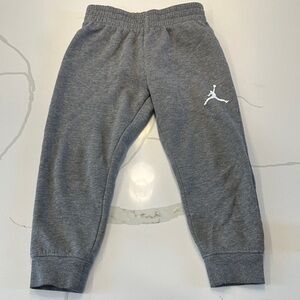 Jordan jumpman sweatpants joggers Heathered gray size 4 🤍🩶